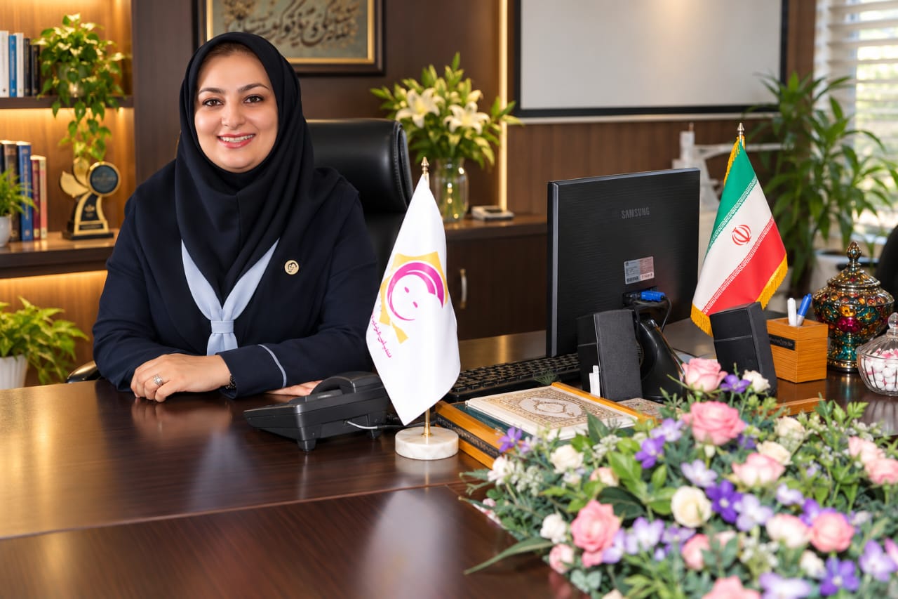 ساره ابراهیمی‌نژاد، مدیر